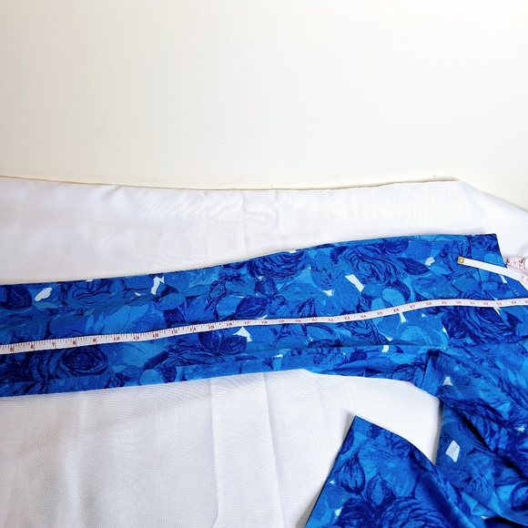 NWOT Ann Taylor " The Carnegie Crop" two-piece shirt and pants set size 4. - Picture 7 of 15